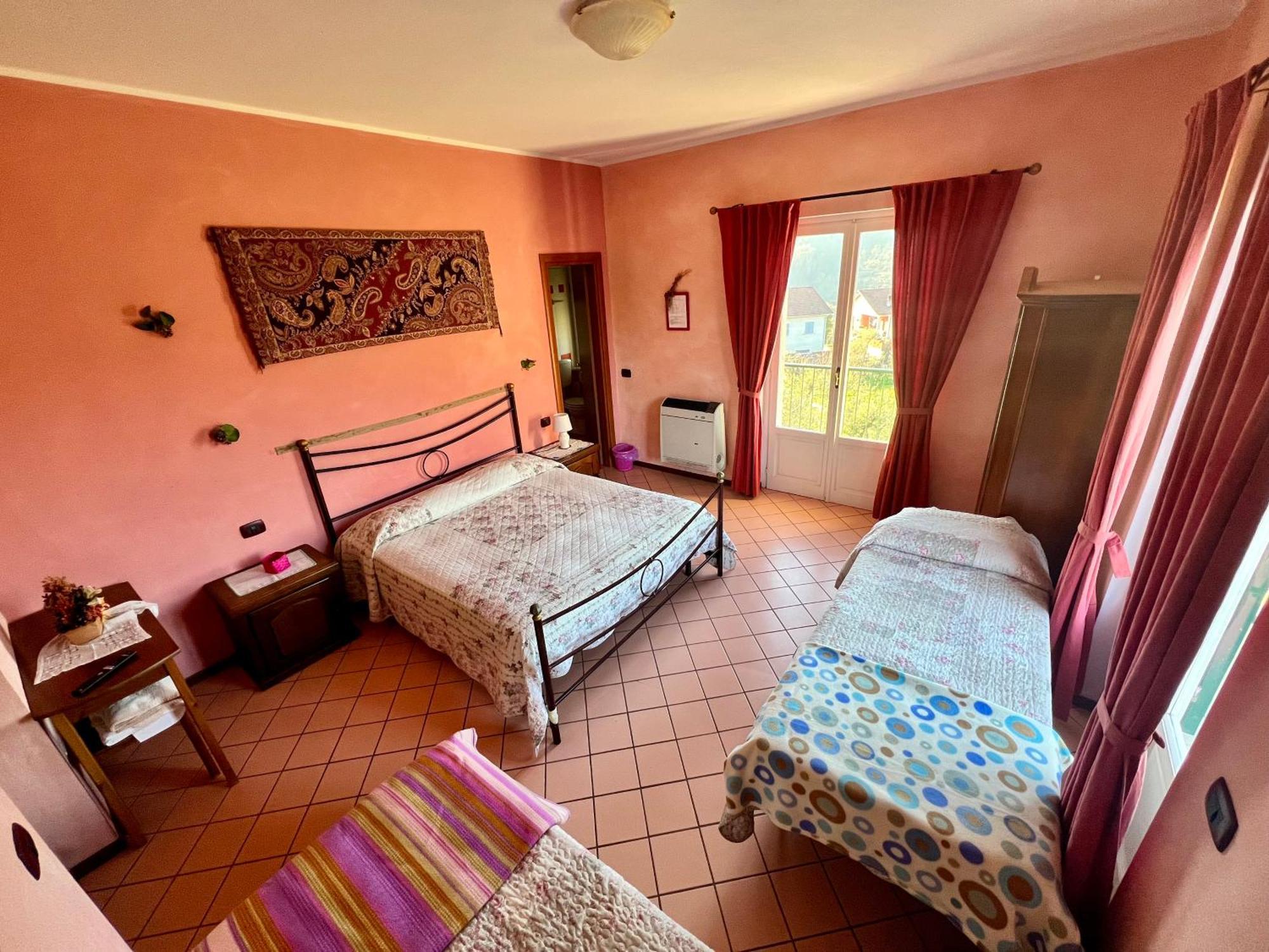 La Casa Rosa Otel Borghetto di Vara Dış mekan fotoğraf